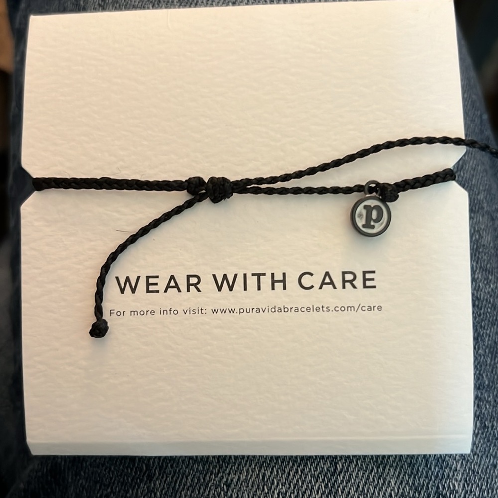 Never worn “J” Pura Vida bracelet - Picture 3 of 4